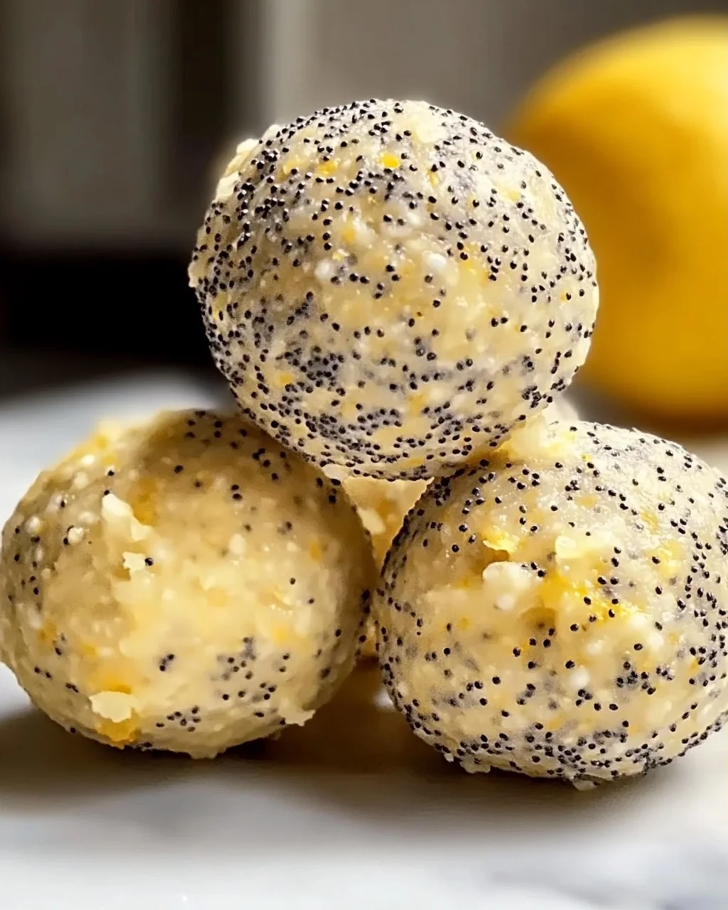 Keine-Backen Zitronen Mohnsamen Proteinbällchen ganz einfach