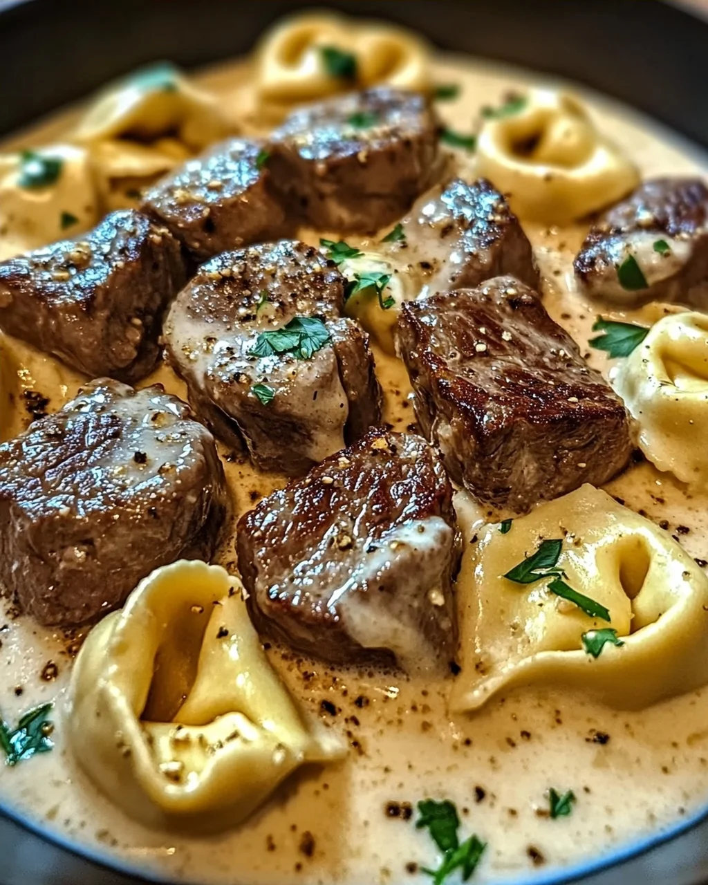 Knoblauchsteak-Tortellini in Sahnehause-Saucen-Glück